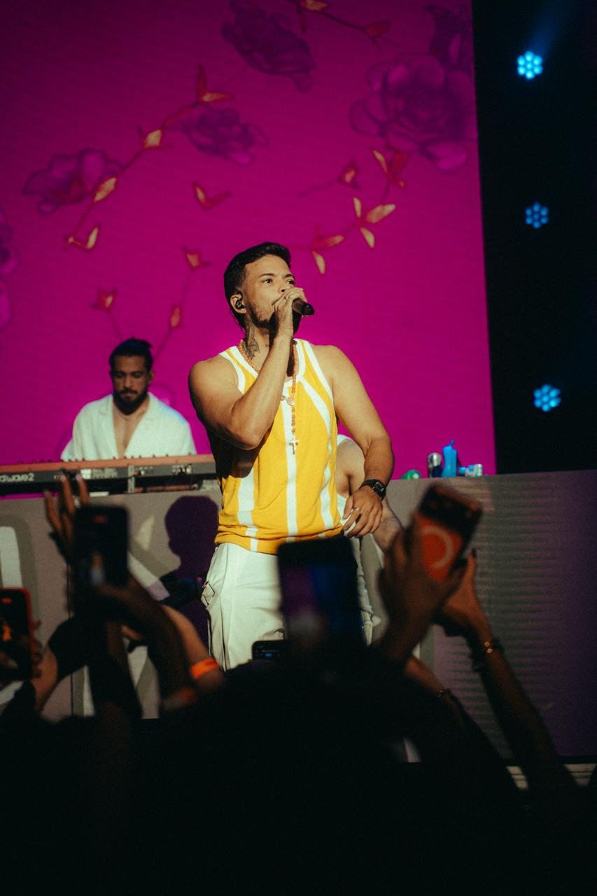 Luísa Sonza e Felipe Amorim animam o NOSSO CAMAROTE