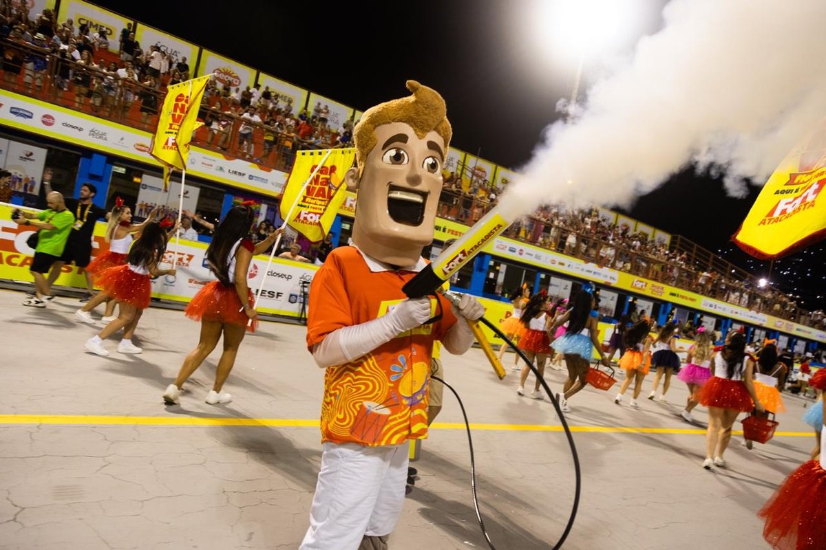 Fort Atacadista leva ativações e doação ao Carnaval 2026