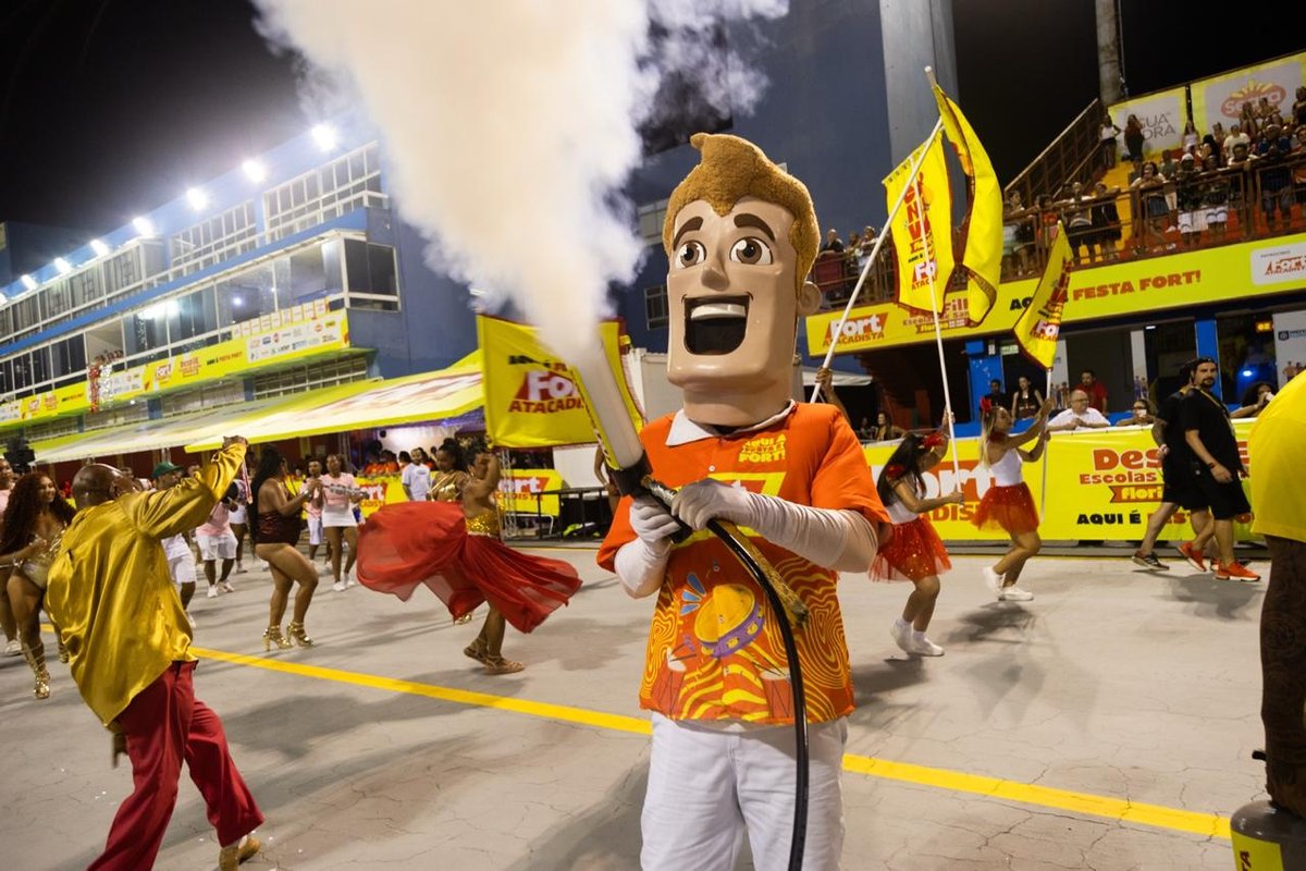 Fort Atacadista leva ativações e doação ao Carnaval 2026