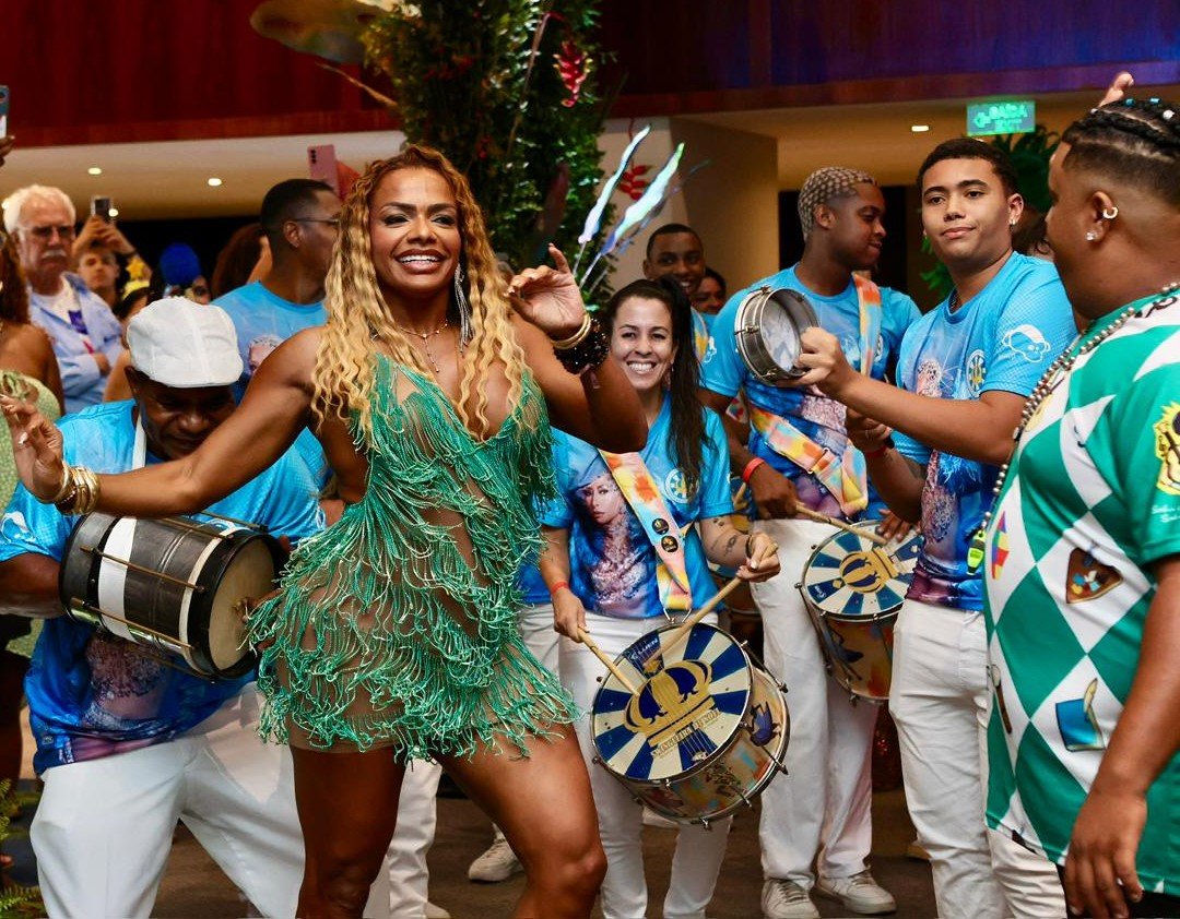 Diogo Nogueira agita Feijoada Carnavalesca da Rede Windsor Hoteis