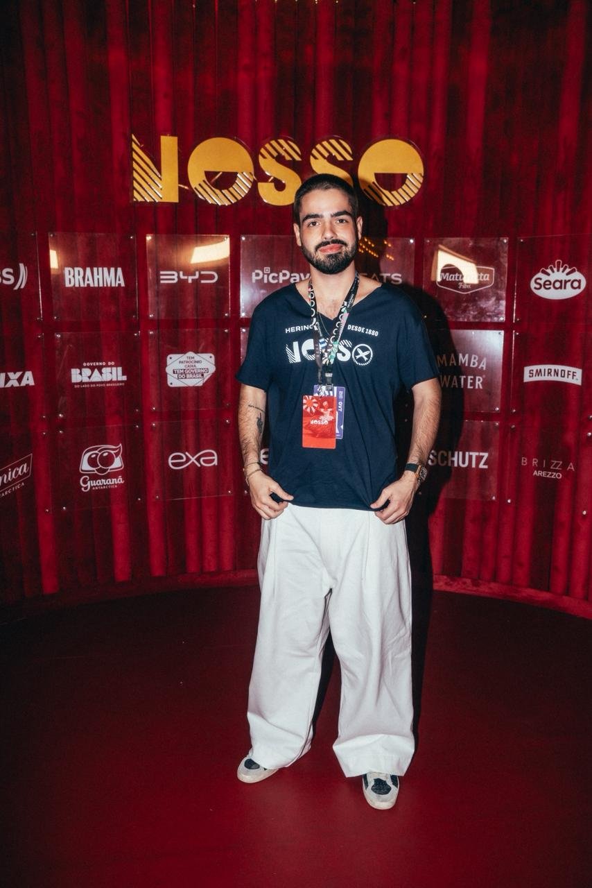 Estrelas lotam o NOSSO na primeira noite do Grupo Especial