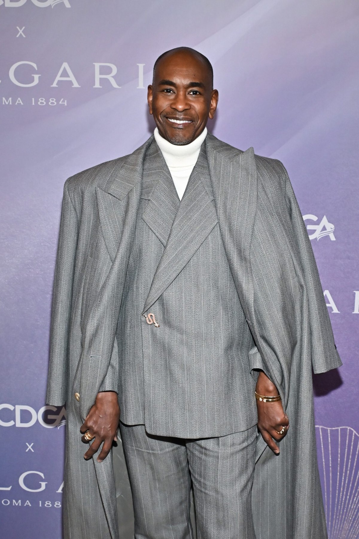 Kate Hudson brilha com joias Bvlgari no Costume Designers Guild Awards