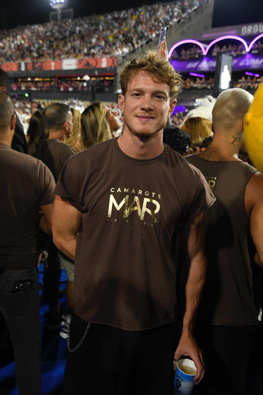 Camarote Mar brilha com Dilsinho e estrelas na Sapucaí