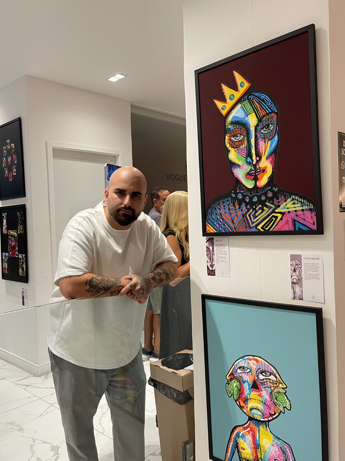 Pivetti exibe “Engolindo Sapo” e “Dark King” no Vogue Gallery BR