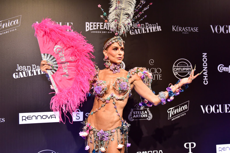 Comfort leva performance ao red carpet do Baile da Vogue 2026