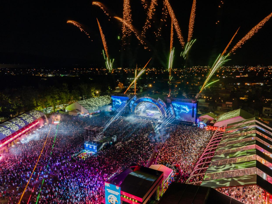 Planeta Atlântida celebra 30 anos e reúne 80 mil pessoas