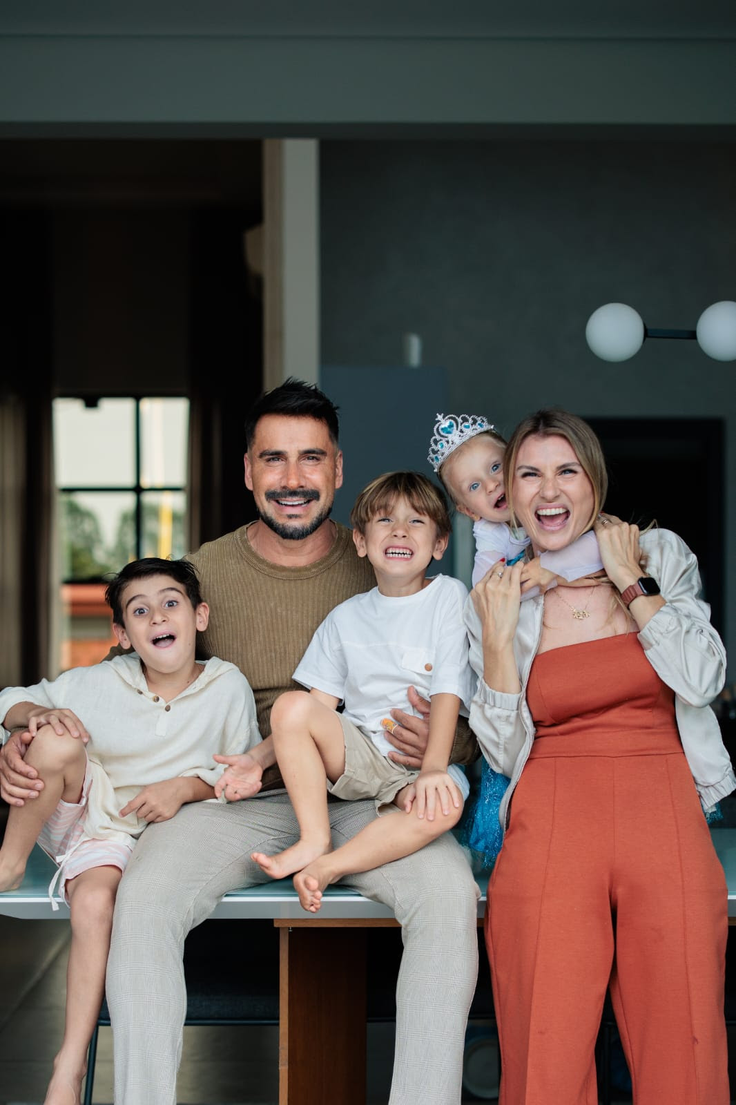 Julio Rocha e Karoline Kleine anunciam 4º filho nas redes