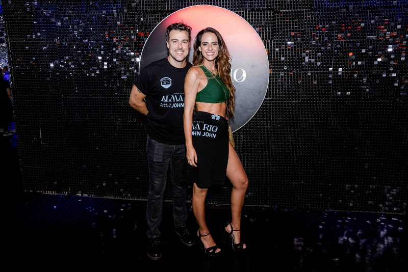 Marina Ruy Barbosa brilha na última noite do Camarote Alma Rio