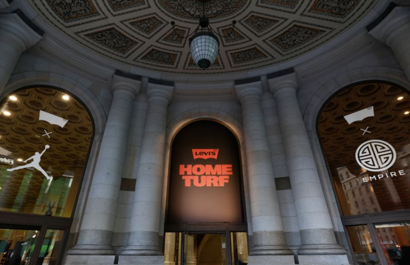 Levi’s leva Ludmilla ao Super Bowl em ativações na Califórnia