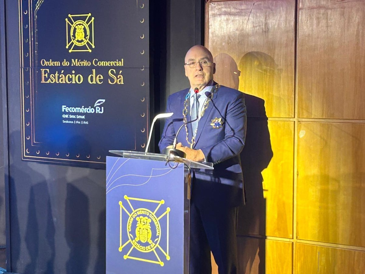 Fecomércio RJ homenageia lideranças com Ordem do Mérito Comercial