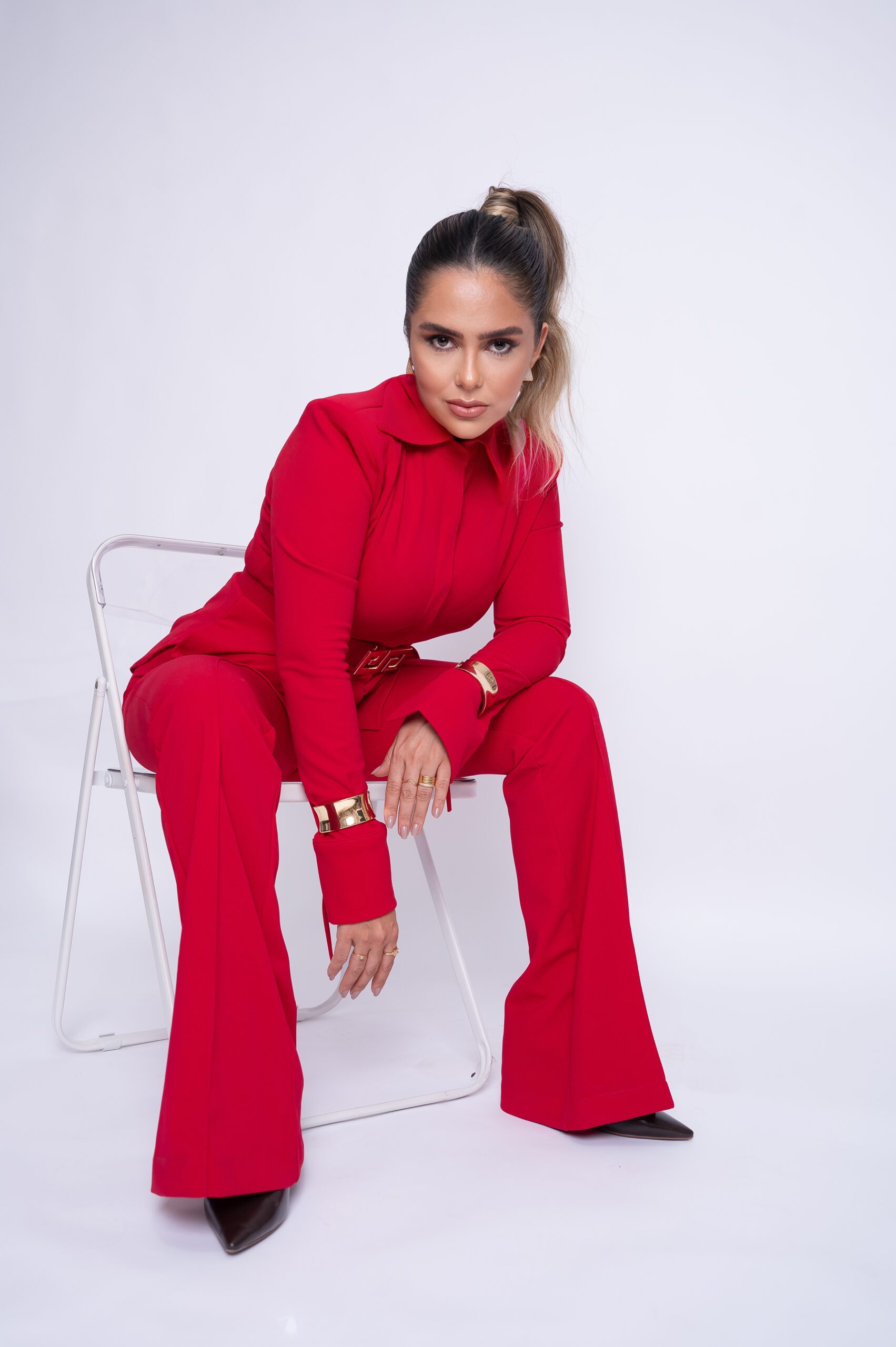 Sobrancelhas moldam expressão e influenciam percepção de idade