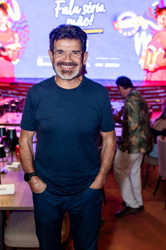 Roxy celebra sucesso de 'Fala Sério, Mãe!' em Copacabana