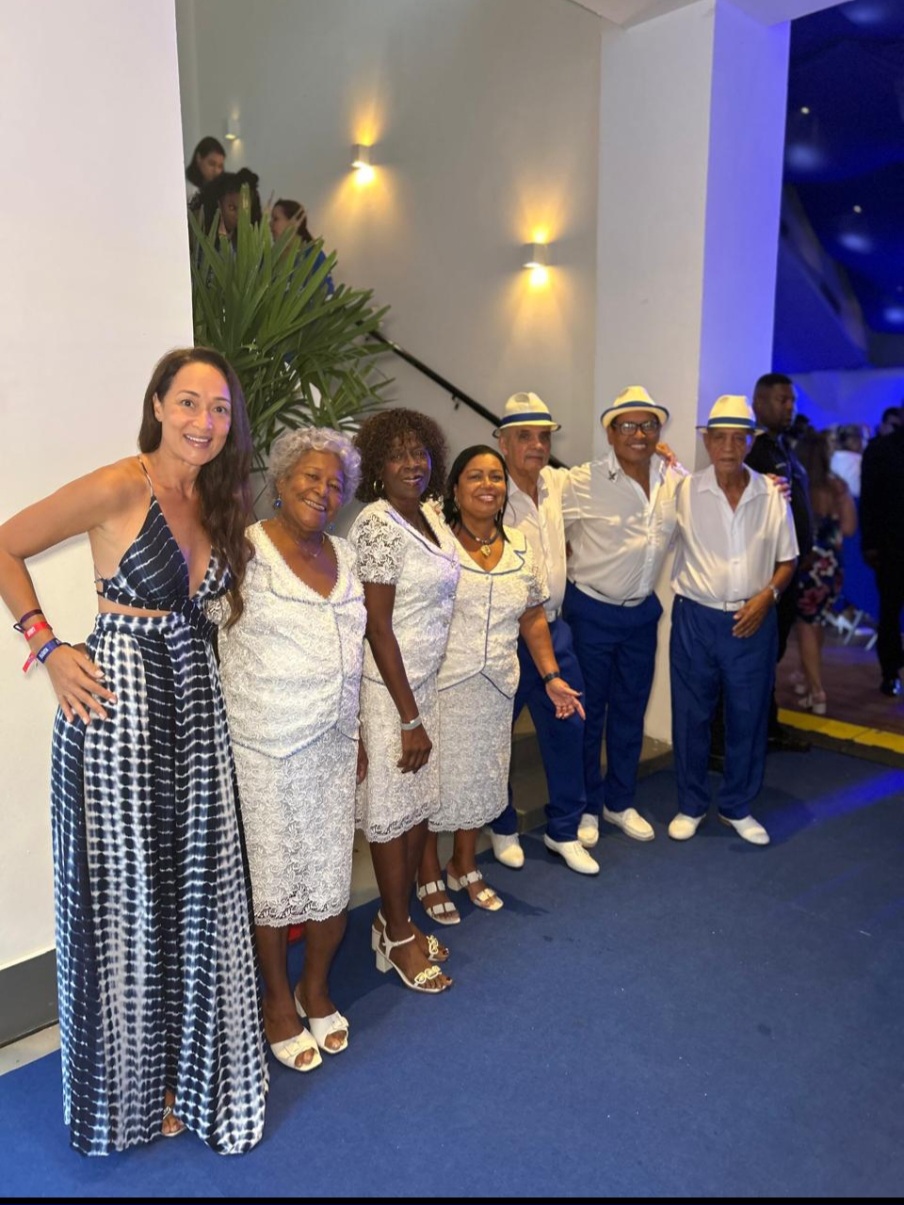 Feijoada da Portela agita Jockey Club com famosos