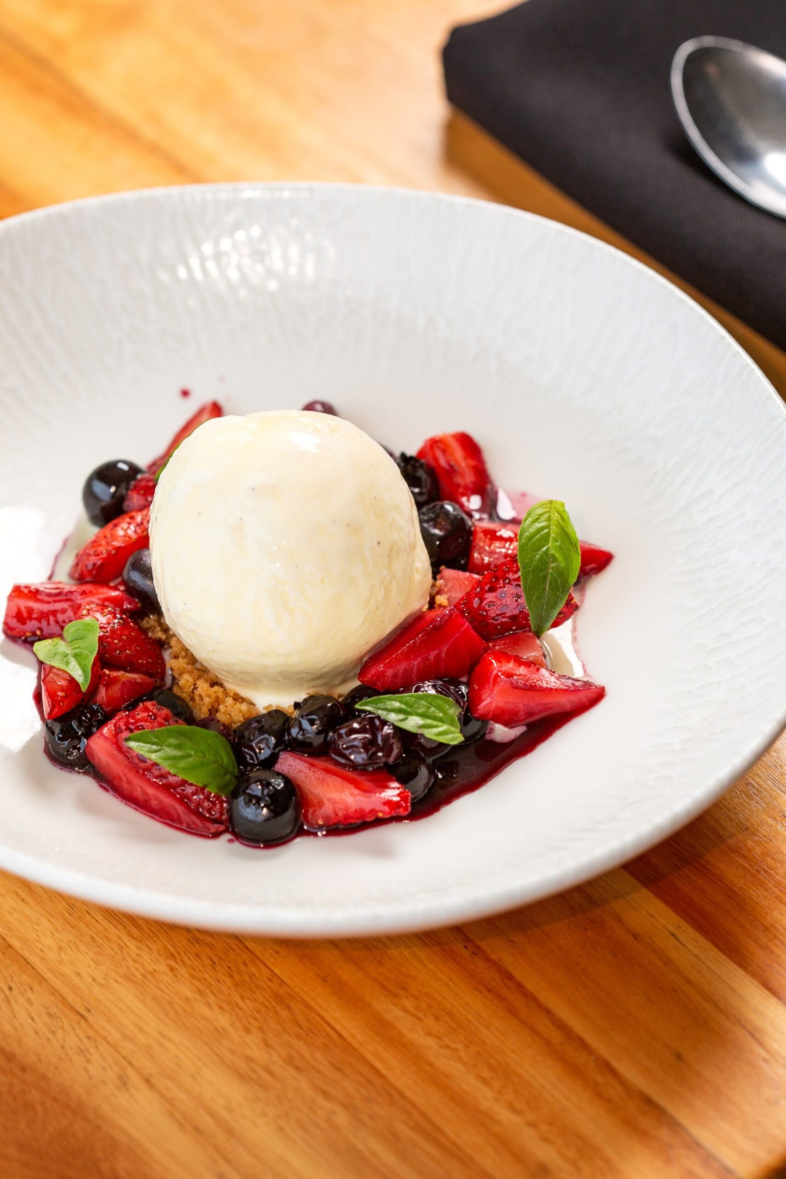 Baleia Rio’s lança menu completo do chef Bruno Barros