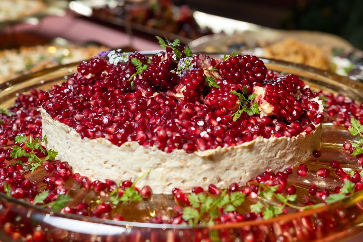 Paula Prandini celebra 12 anos do Empório Jardim com Brunch Libanês na Casa Firjan