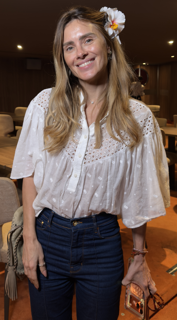 Roxy celebra sucesso de 'Fala Sério, Mãe!' em Copacabana