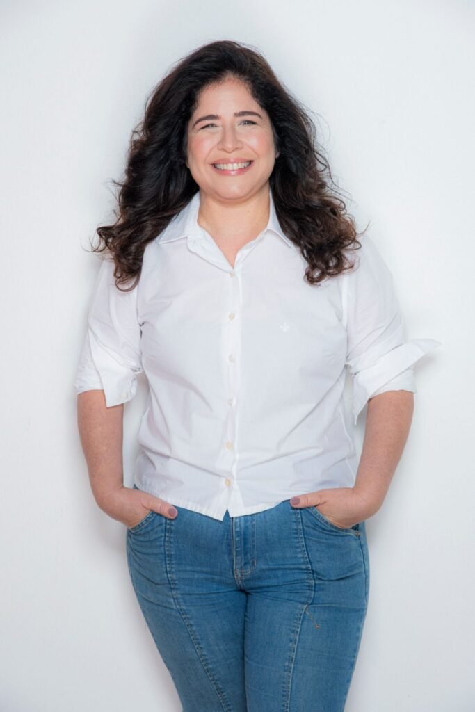 Carla Guapyassú brilha em série Globoplay e peça online