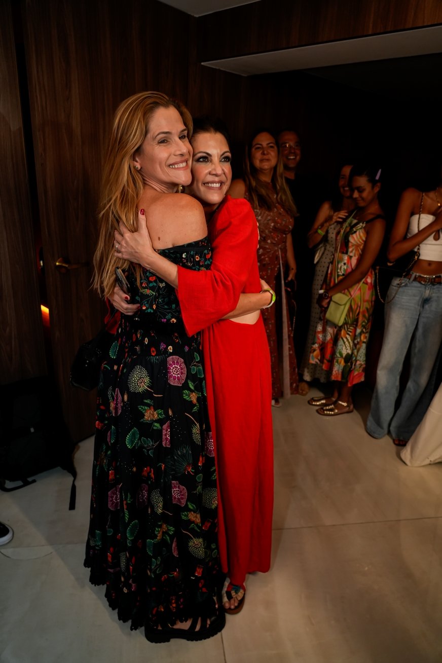 Roxy celebra sucesso de 'Fala Sério, Mãe!' em Copacabana