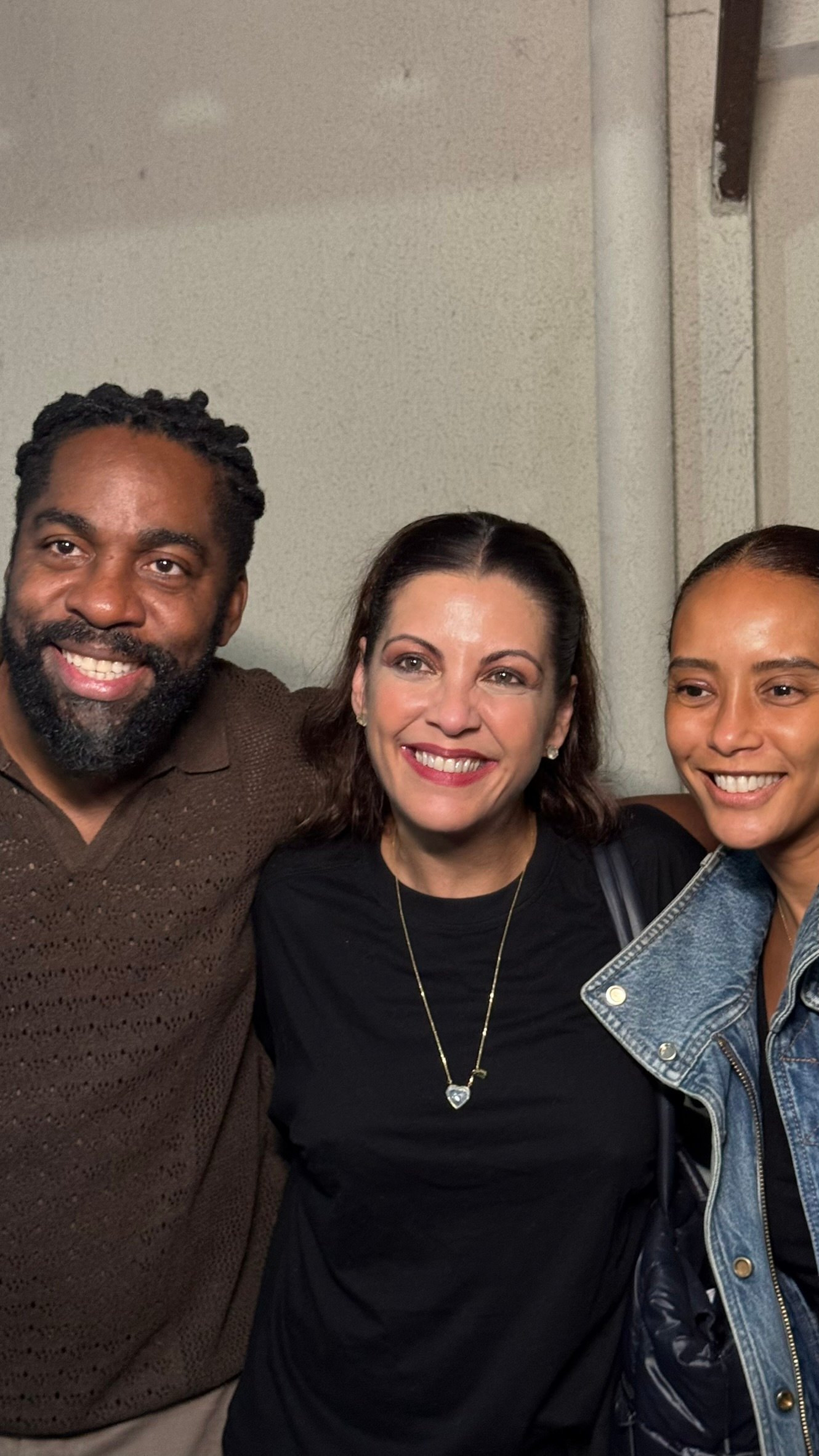 Roxy celebra sucesso de 'Fala Sério, Mãe!' em Copacabana