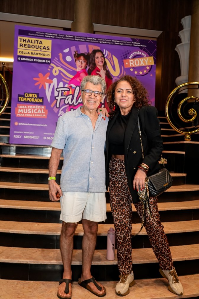 Roxy celebra sucesso de 'Fala Sério, Mãe!' em Copacabana