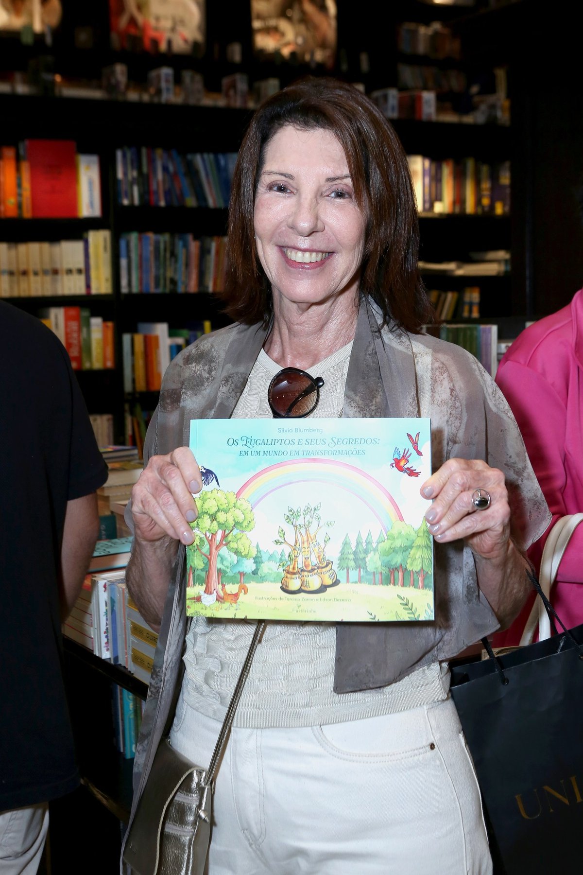 Silvia Blumberg lança livro infantil sobre eucaliptos no Leblon