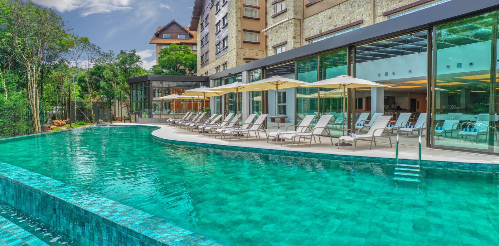 Wyndham lança pacotes para feriados de abril e maio