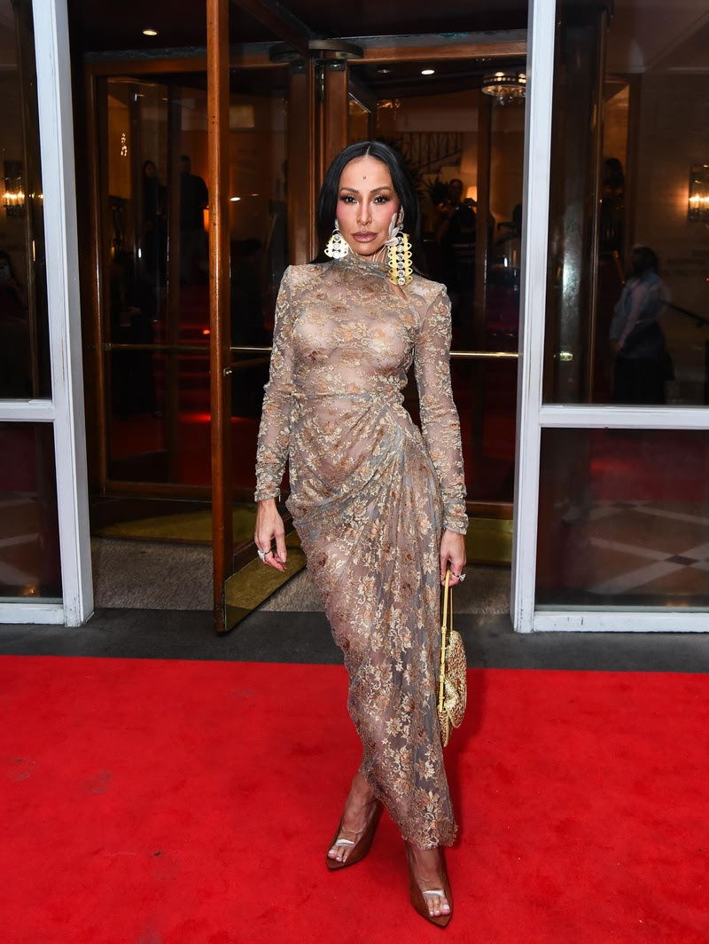 Globo de Ouro estreia no Brasil homenageando ícones