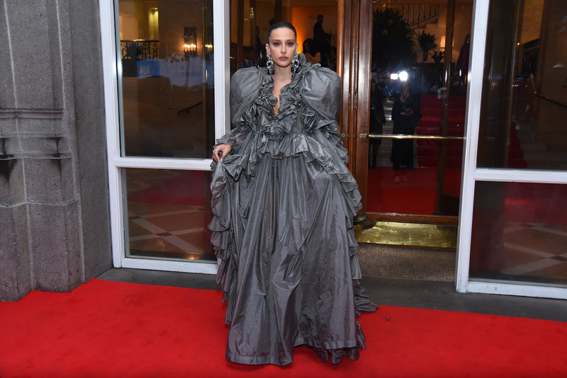 Globo de Ouro estreia no Brasil homenageando ícones