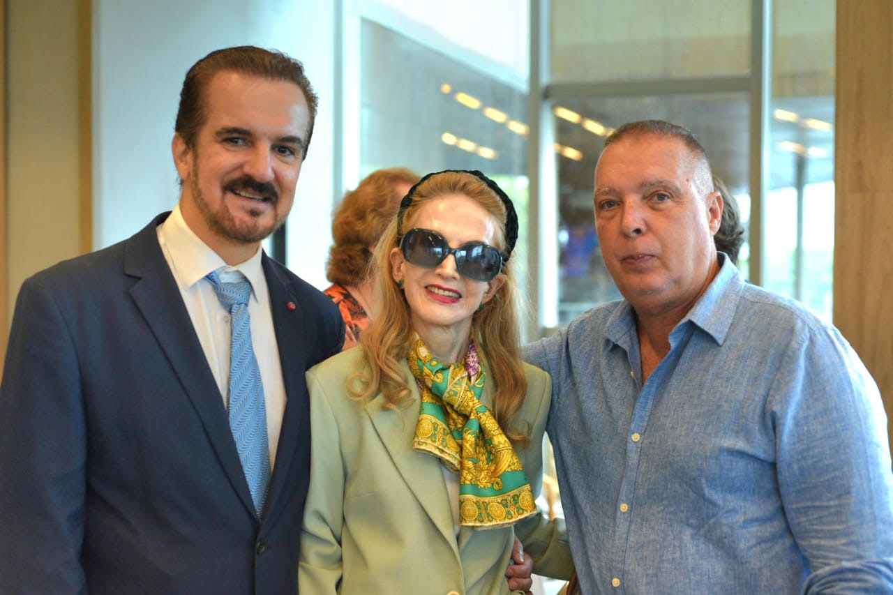 Fairmont Copacabana sedia café dos Embaixadores do Turismo RJ