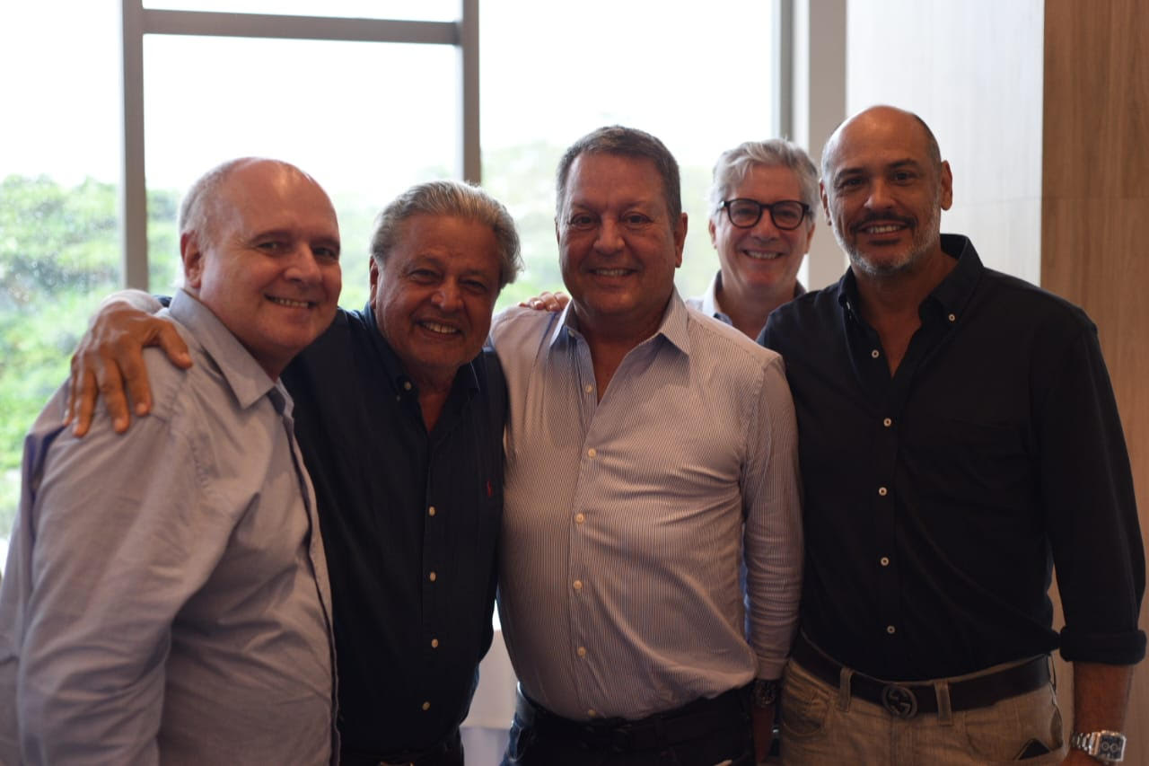 Fairmont Copacabana sedia café dos Embaixadores do Turismo RJ