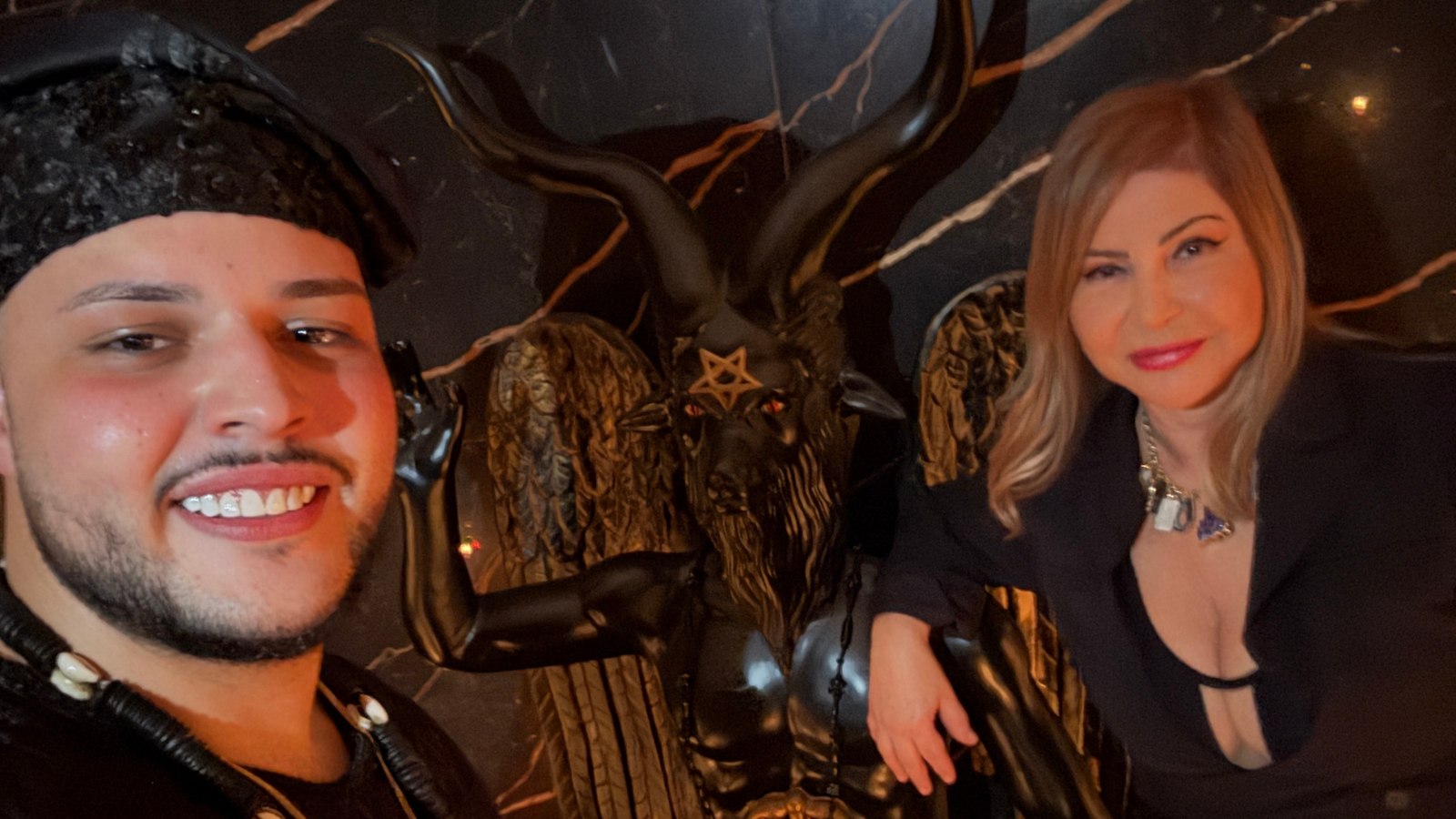 “Não quero liso”, diz Tia Carmen ao revelar ritual de prosperidade com Giovani do Caveira