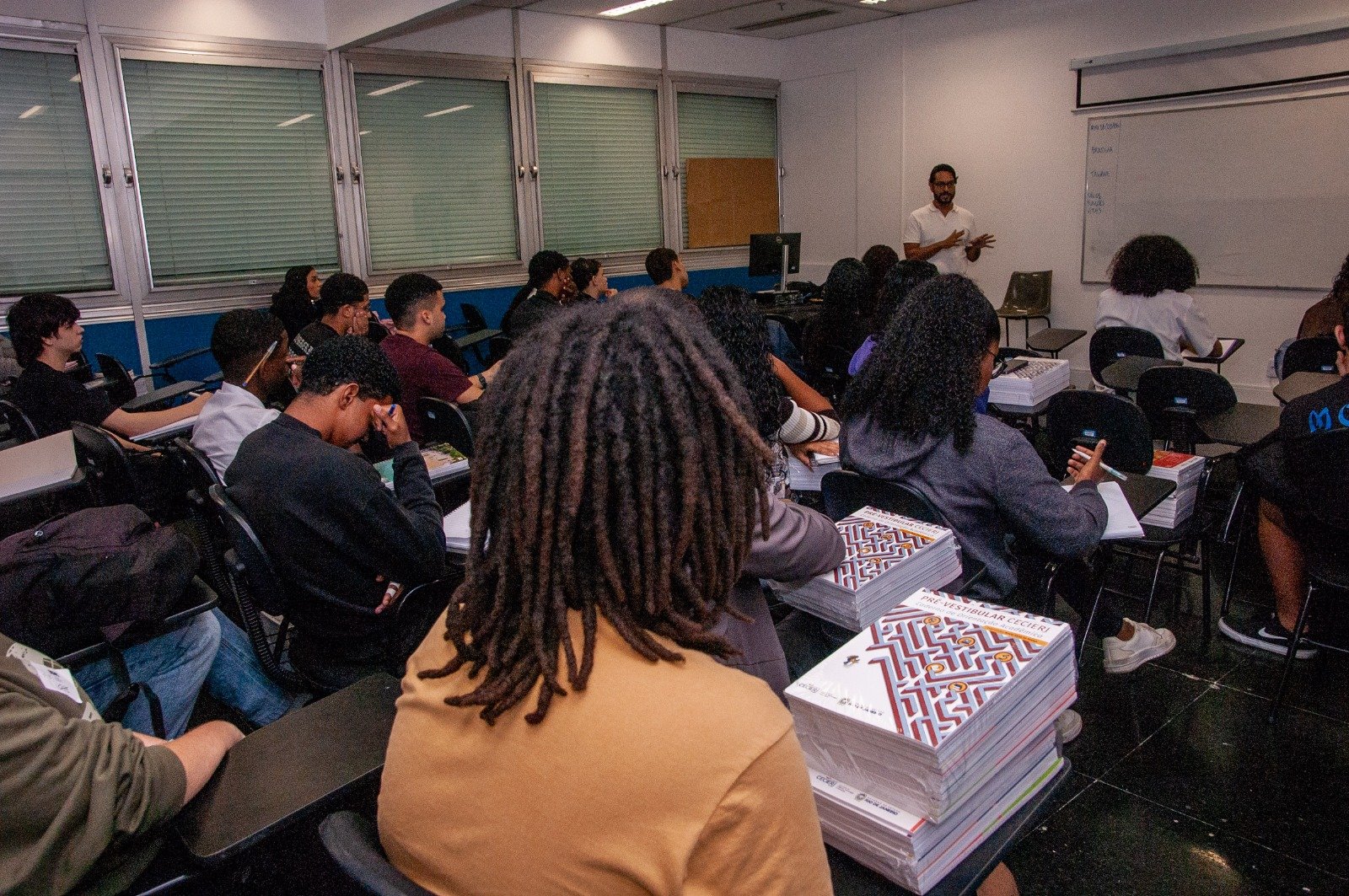 Vestibular Cederj 2026.2 abre 7.505 vagas em universidades públicas