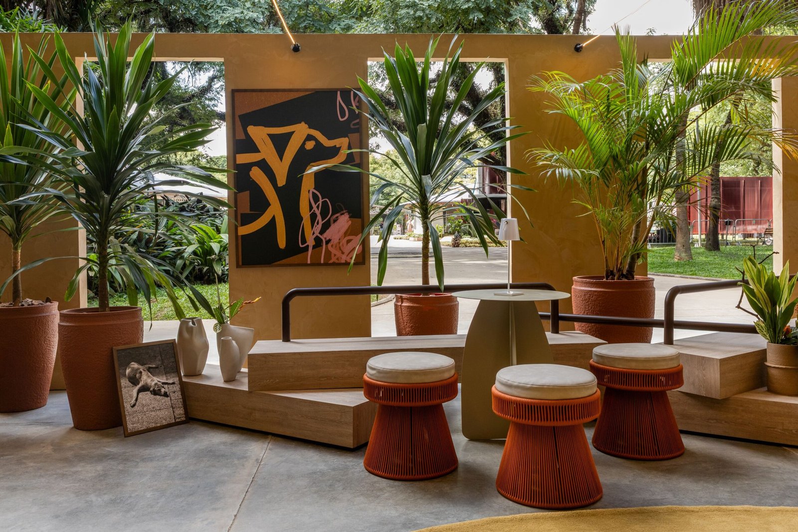 Arquiteto viraliza na Bienal com Café Ode ao Caramelo