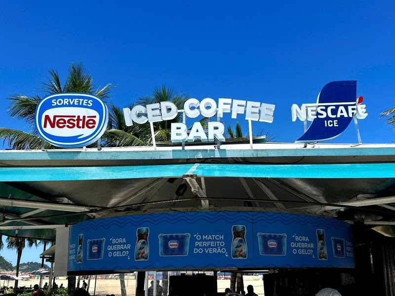 Nestlé e Nescafé agitam Copacabana com Iced Coffee Bar