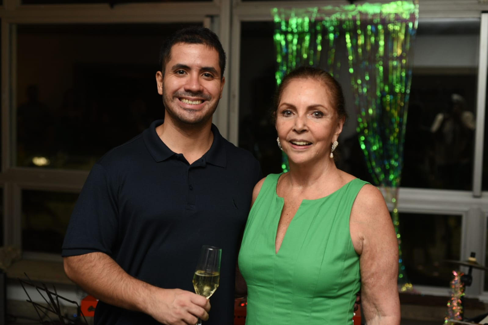 Christine Valença lança vinil em noite exclusiva