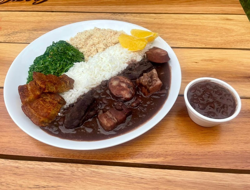 Bar Paineiras terá feijoada e samba no feriadão
