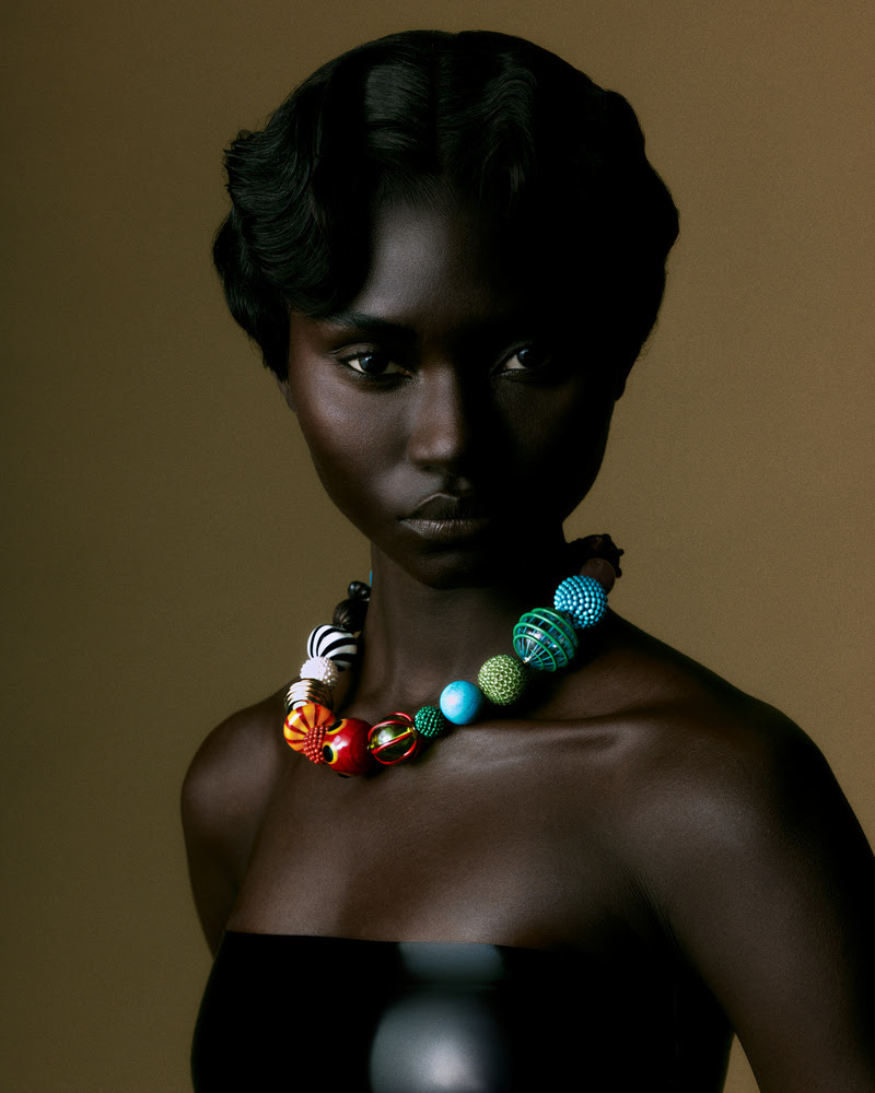 SAUER lança coleção inspirada em flora imaginária