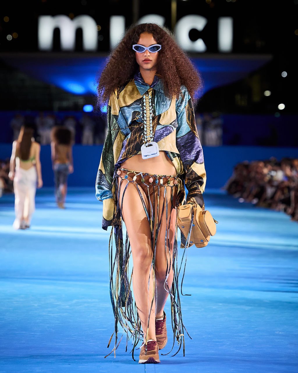 MISCI estreia desfile histórico no Sambódromo