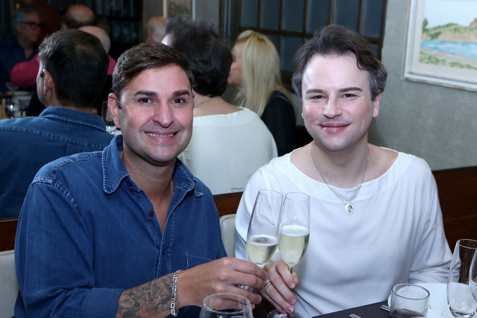 Marcello Antunes celebra aniversário em jantar no Leblon