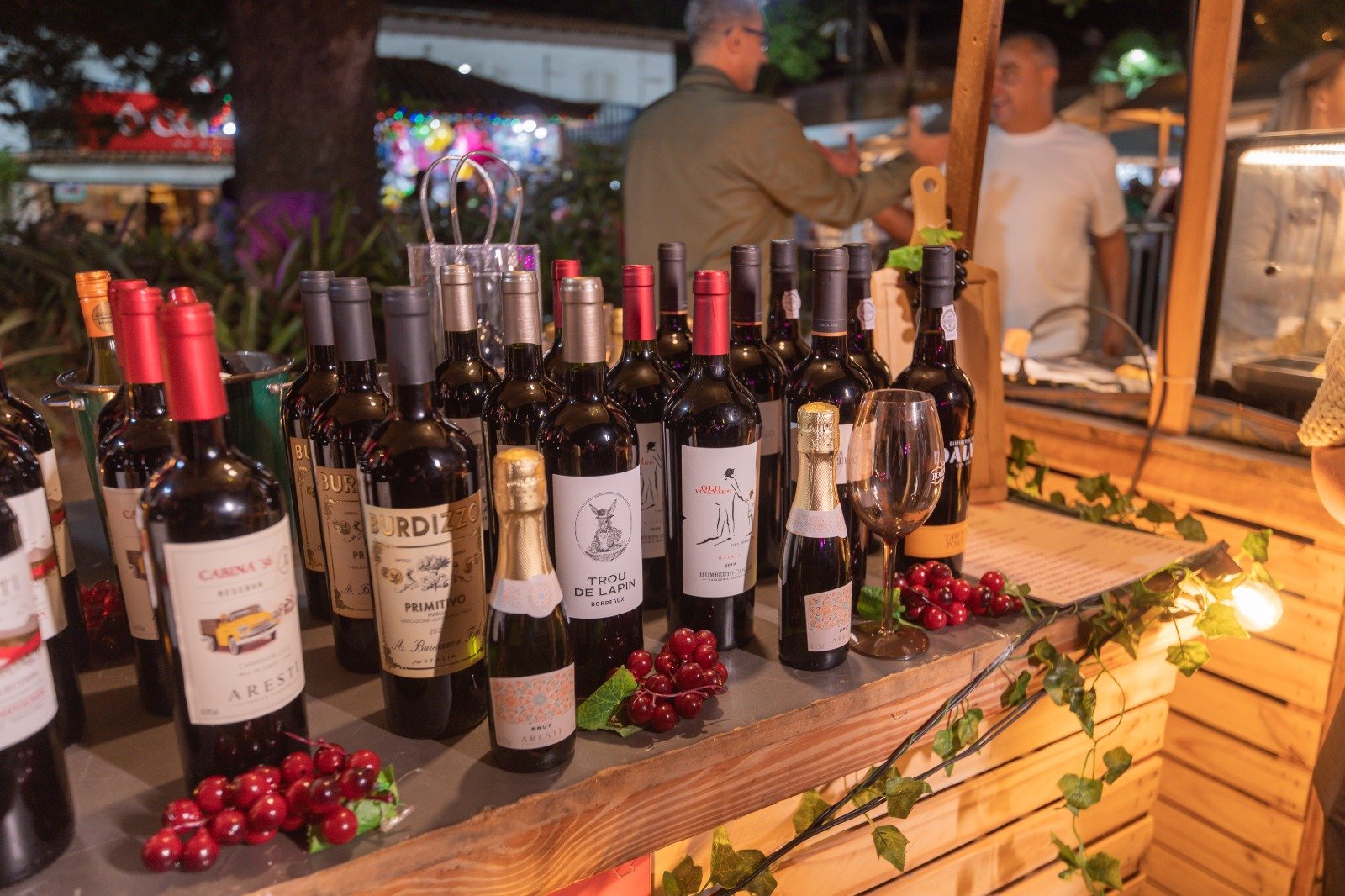 Wine in Búzios 2026 agita feriado com vinho e música