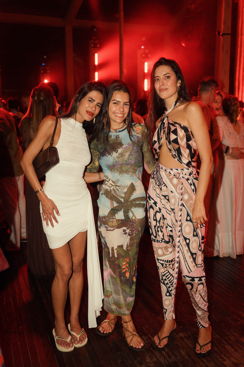 Famosos marcam inauguração do Mana Cumbuco