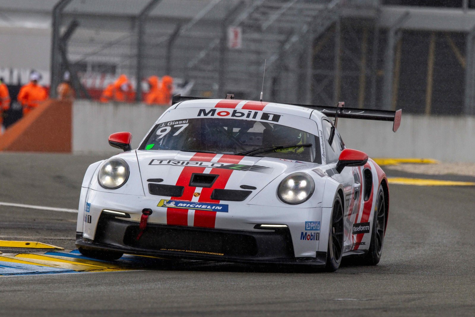 Jeff Giassi vence em Le Mans e entra para a história