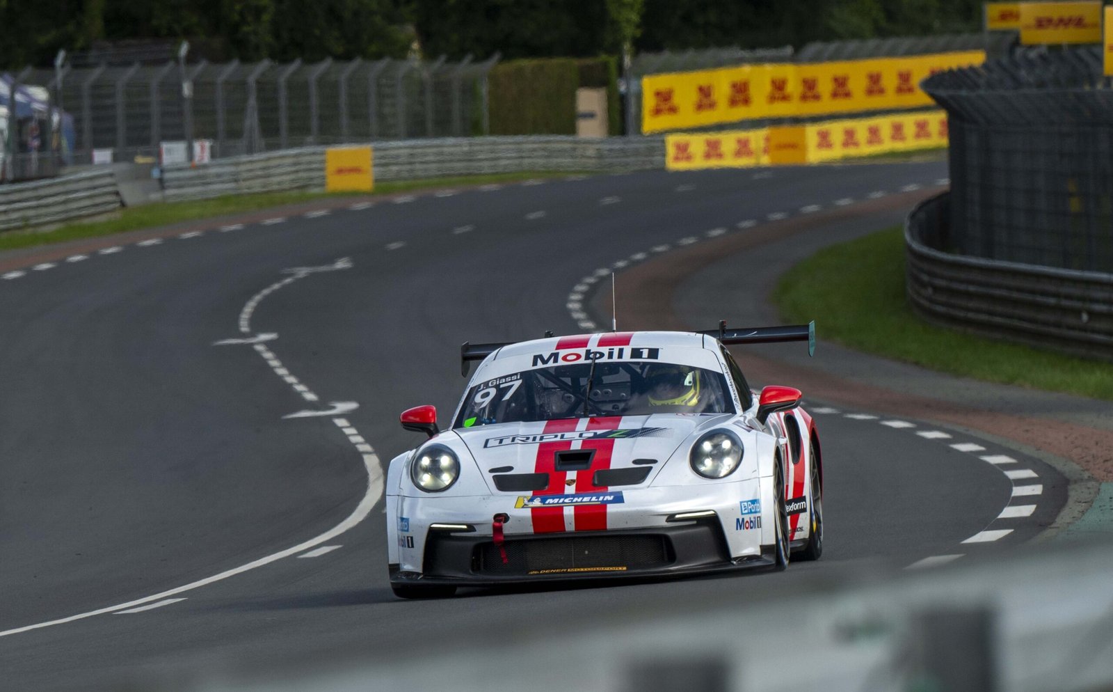 Jeff Giassi vence em Le Mans e entra para a história
