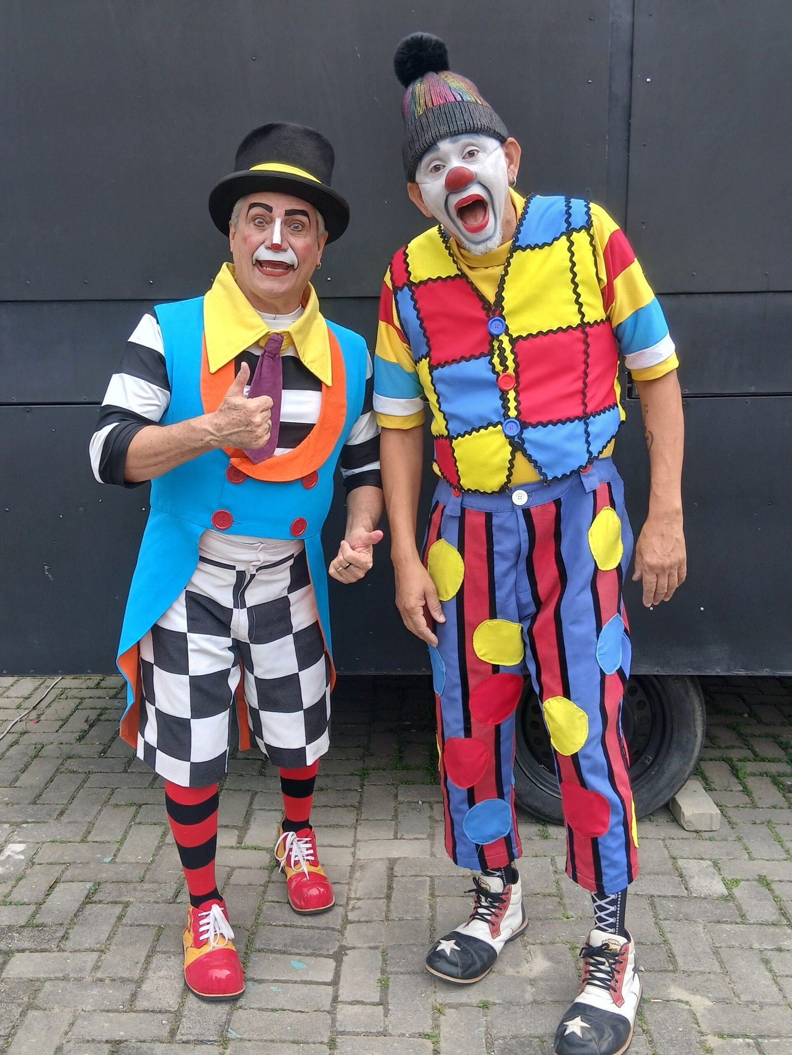 Espoleta & Zureba brilham na Flip com show e gibi