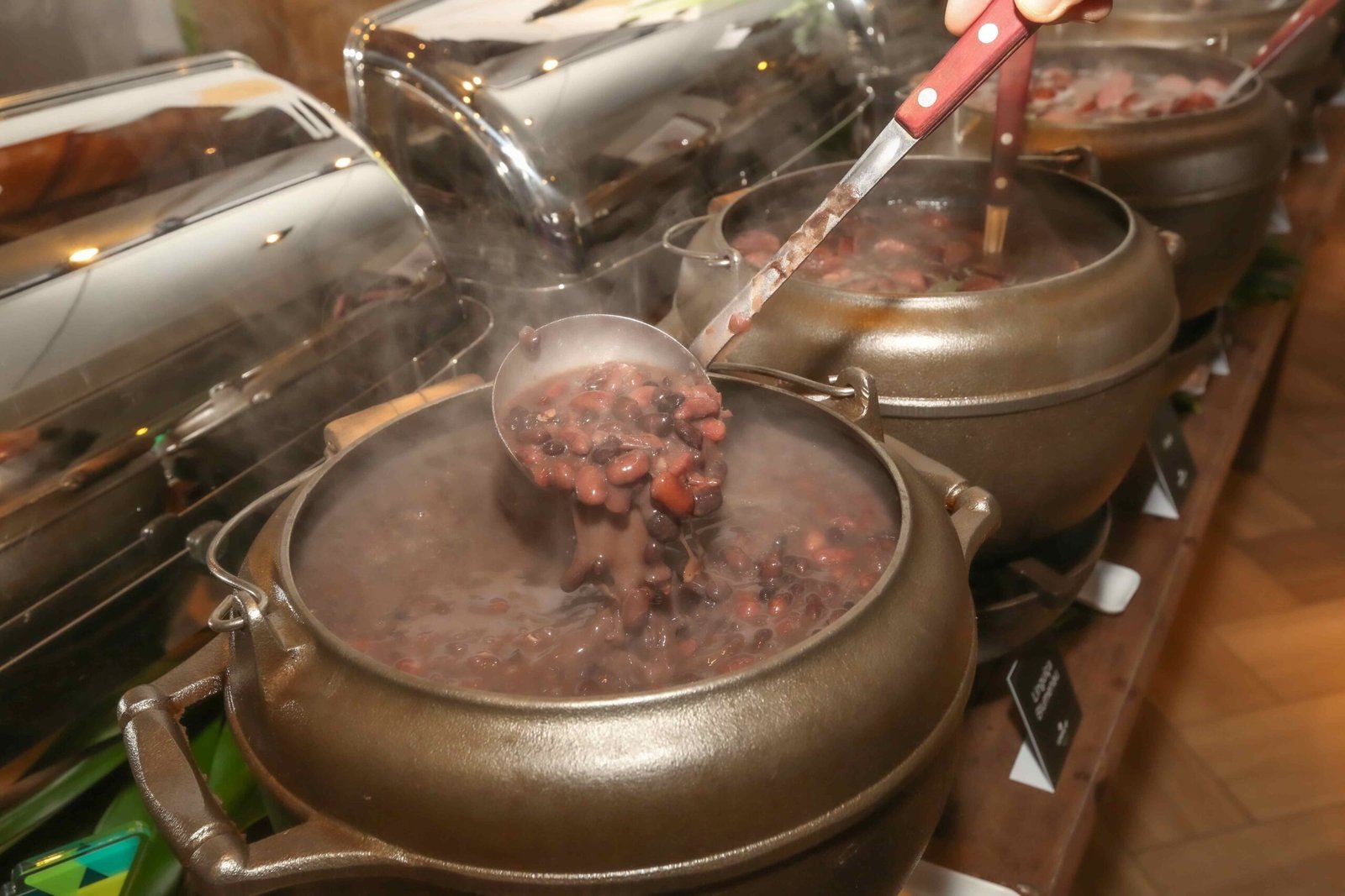 Feijoada do Lindacap agita férias em Florianópolis