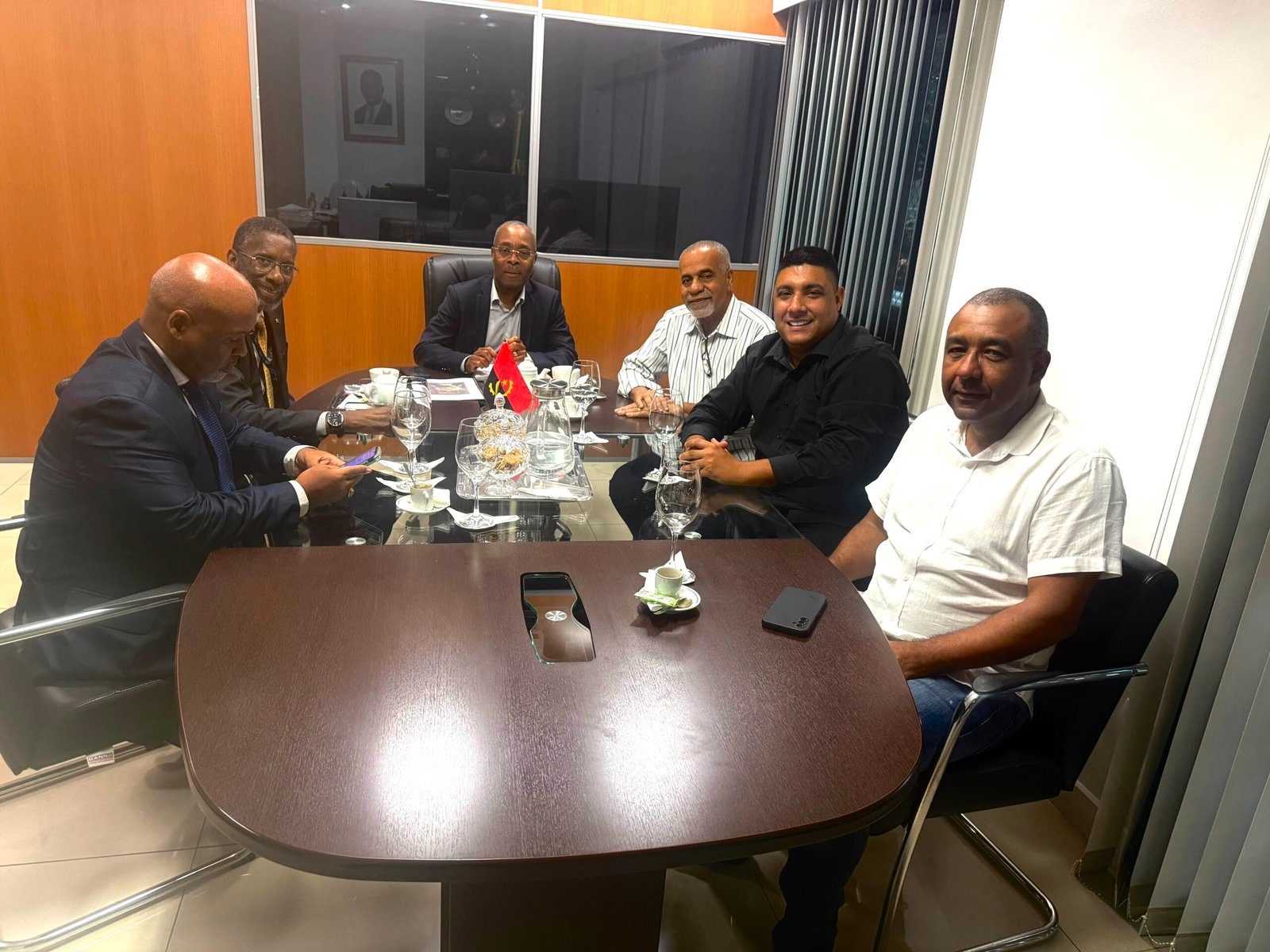 Porto da Pedra apresenta enredo 2027 a Angola