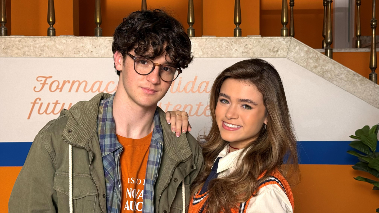 Théo Medon e Vittória Seixas iniciam gravações de série