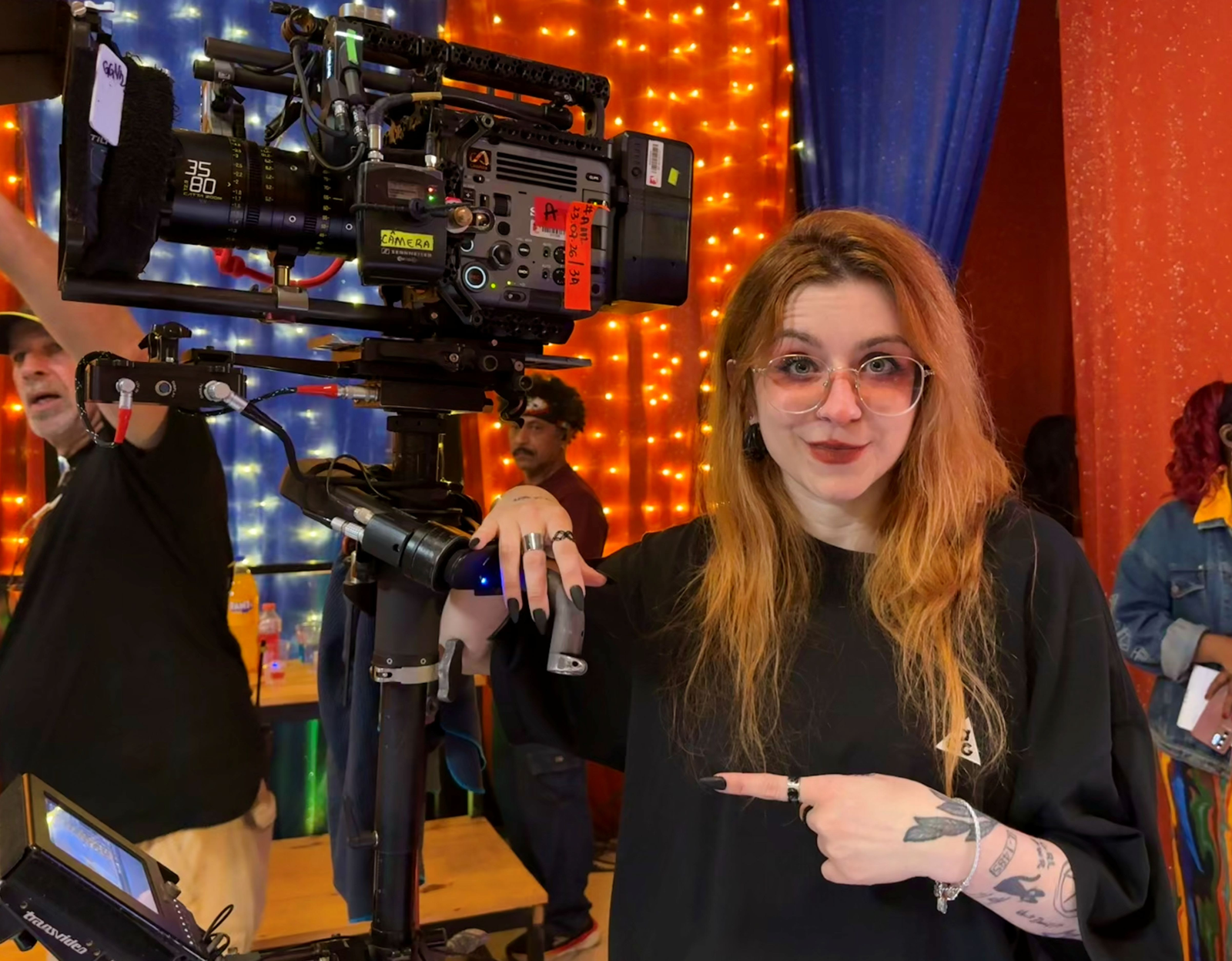 Babi Dewet visita set de “Sábado à Noite”