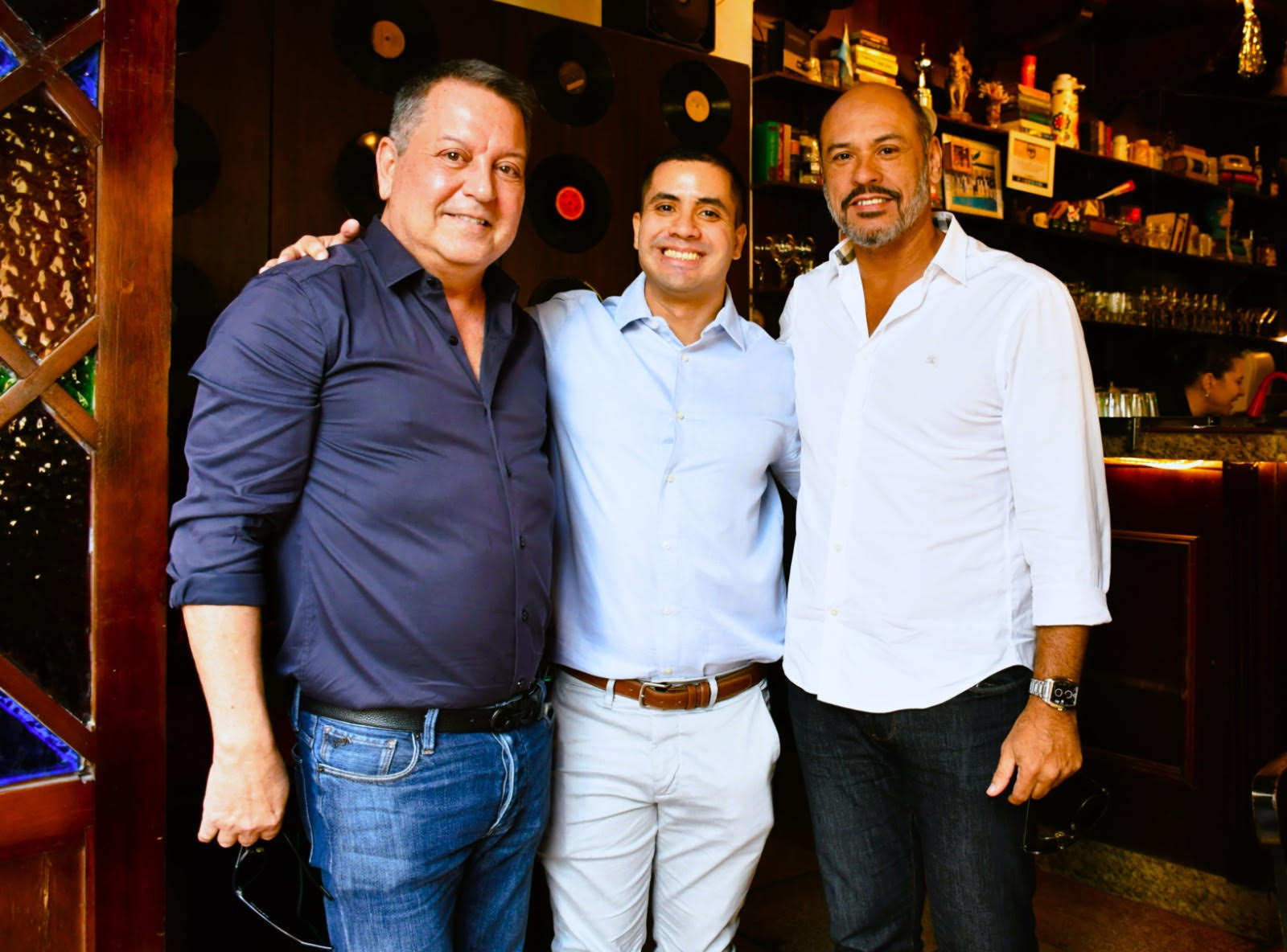Matheus Oliveira celebra 33 anos em almoço exclusivo