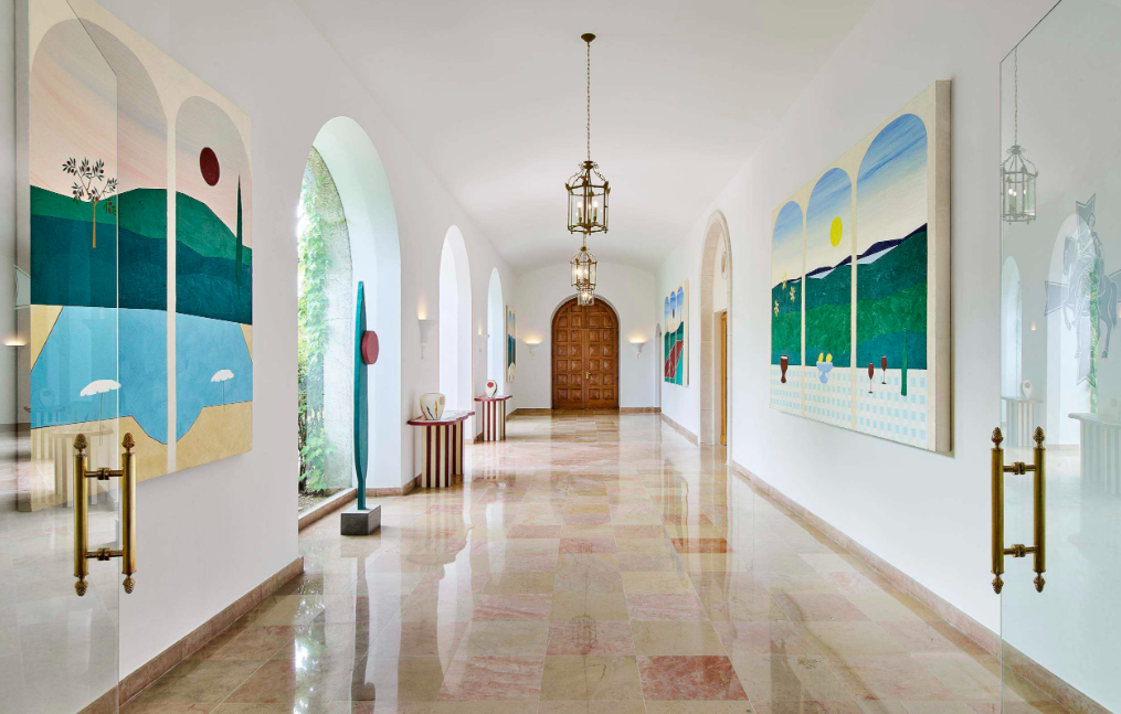 Hotel na Riviera Francesa recebe nova exposição